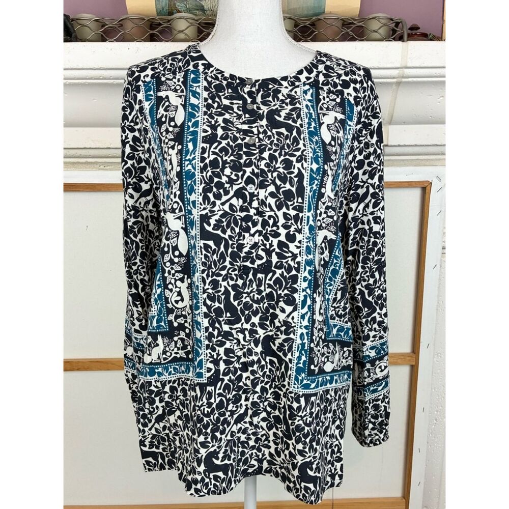 LOFT NWOT Whimsy Goth Renaissance style print blouse round neckline